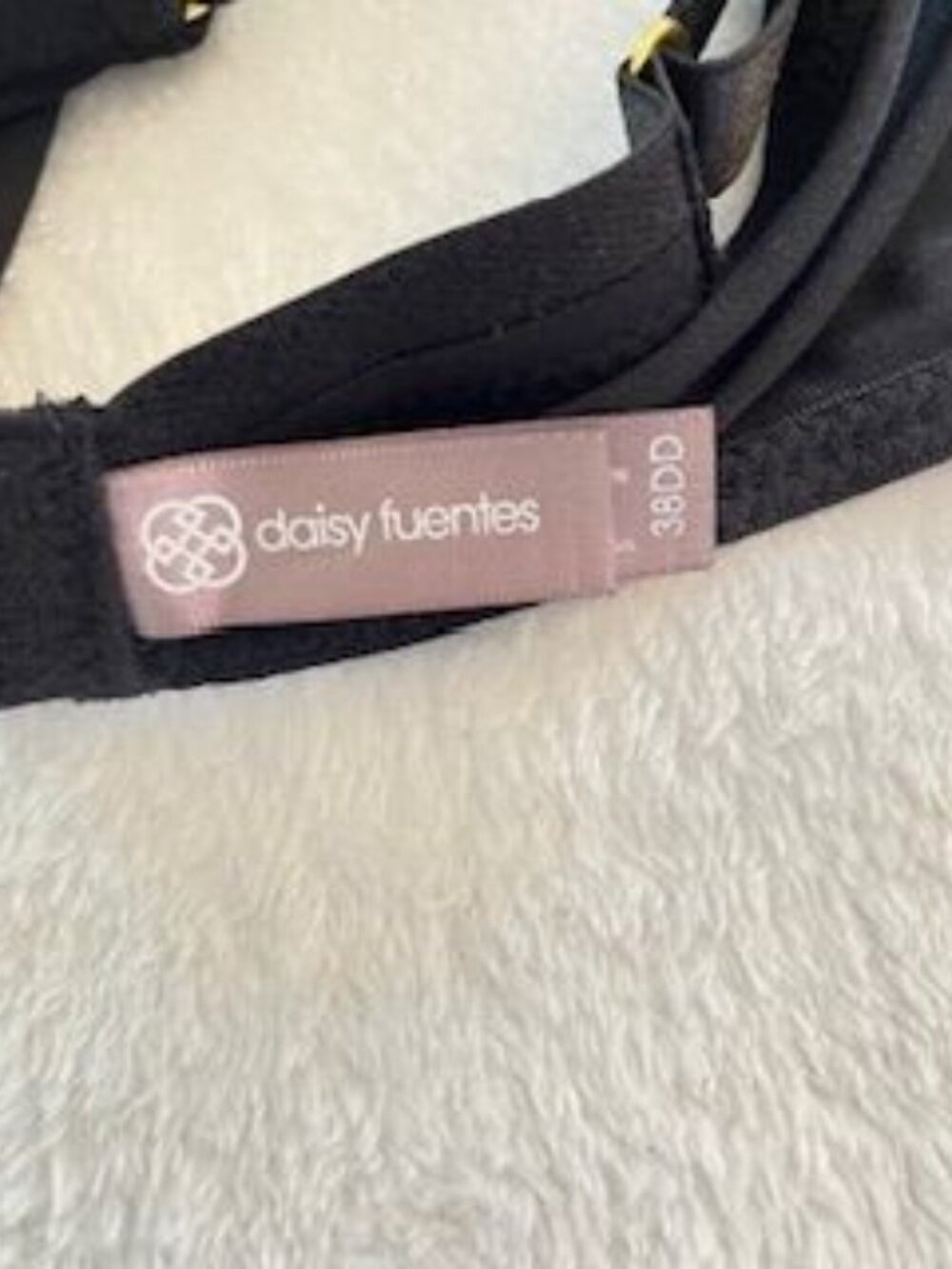 Daisy Fuentes Bra - Picture 3 of 3